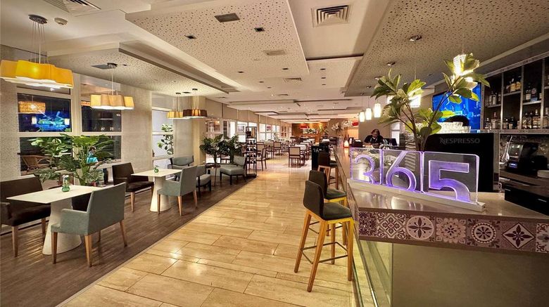 <b>Novotel Santiago Vitacura Restaurant</b>. Images powered by <a href="https://iceportal.shijigroup.com/" title="IcePortal" target="_blank">IcePortal</a>.