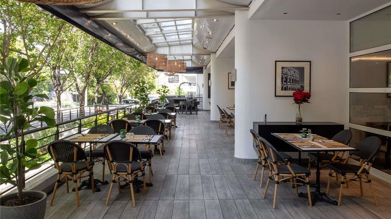 <b>Novotel Santiago Vitacura Restaurant</b>. Images powered by <a href="https://iceportal.shijigroup.com/" title="IcePortal" target="_blank">IcePortal</a>.