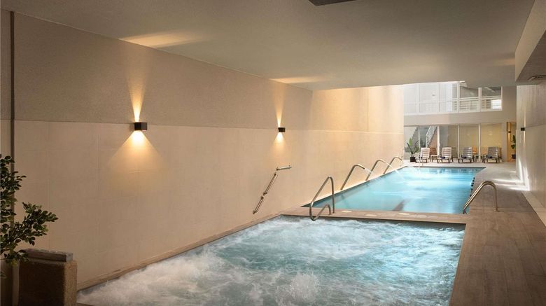 <b>Novotel Santiago Vitacura Pool</b>. Images powered by <a href="https://iceportal.shijigroup.com/" title="IcePortal" target="_blank">IcePortal</a>.