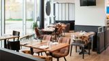 <b>Ibis Lyon Caluire Palais des Congres Restaurant</b>. Images powered by <a href="https://iceportal.shijigroup.com/" title="IcePortal" target="_blank">IcePortal</a>.