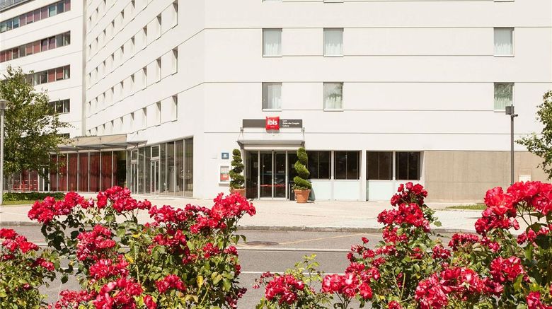<b>Ibis Lyon Caluire Palais des Congres Exterior</b>. Images powered by <a href="https://iceportal.shijigroup.com/" title="IcePortal" target="_blank">IcePortal</a>.