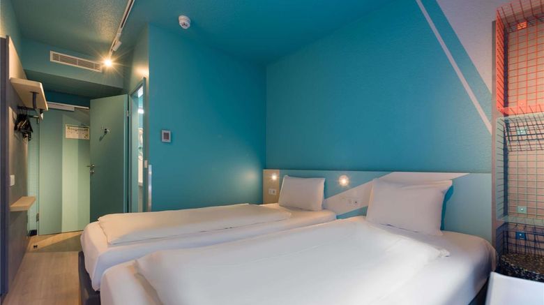 <b>Ibis Budget Hamburg St. Pauli Messe Room</b>. Images powered by <a href="https://iceportal.shijigroup.com/" title="IcePortal" target="_blank">IcePortal</a>.