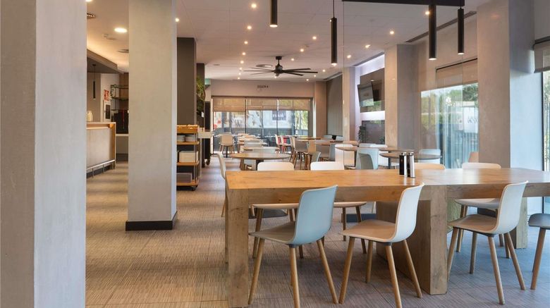 <b>Ibis Barcelona Montmelo-Granollers Restaurant</b>. Images powered by <a href="https://iceportal.shijigroup.com/" title="IcePortal" target="_blank">IcePortal</a>.