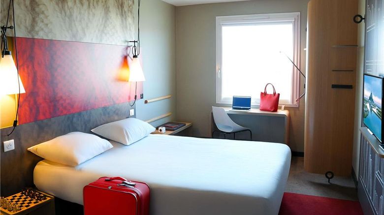 <b>Ibis Caen Porte de Bretagne Room</b>. Images powered by <a href="https://iceportal.shijigroup.com/" title="IcePortal" target="_blank">IcePortal</a>.