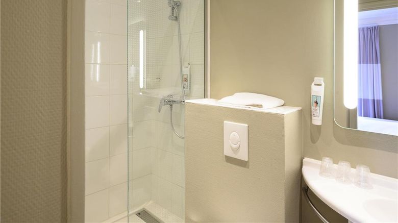 <b>Ibis Paris Tour Montparnasse Room</b>. Images powered by <a href="https://iceportal.shijigroup.com/" title="IcePortal" target="_blank">IcePortal</a>.