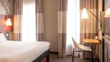 Ibis Paris Tour Montparnasse Exterior