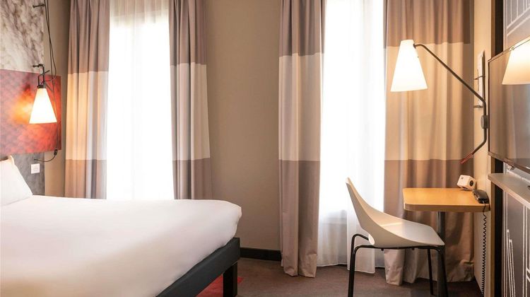 Ibis Paris Tour Montparnasse Exterior
