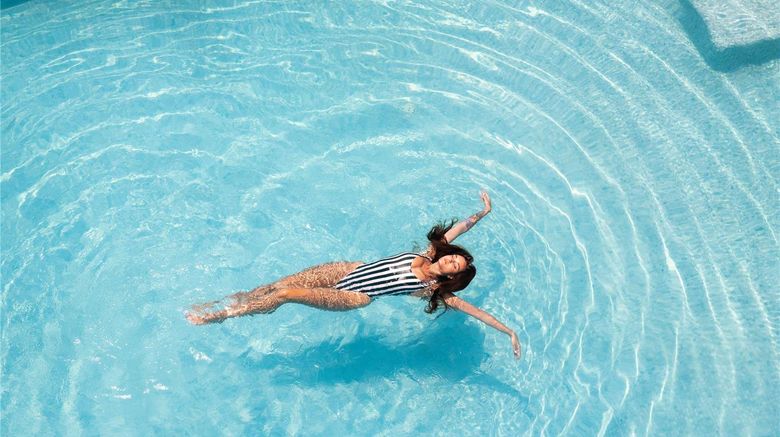 <b>Sofitel El Gezirah Pool</b>. Images powered by <a href="https://iceportal.shijigroup.com/" title="IcePortal" target="_blank">IcePortal</a>.