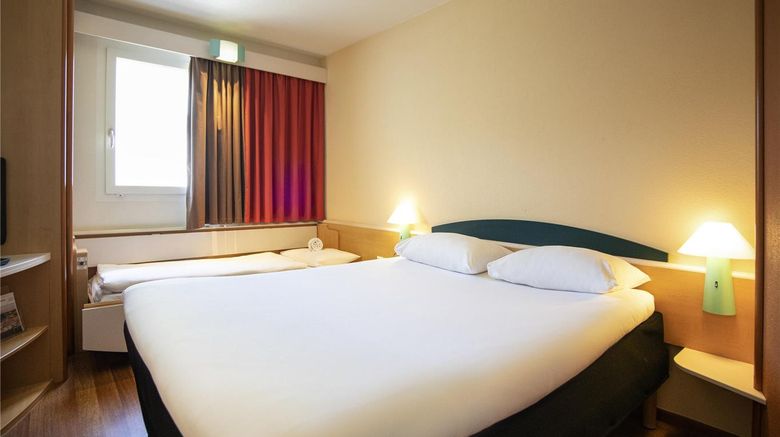 <b>Ibis Fribourg Room</b>. Images powered by <a href="https://iceportal.shijigroup.com/" title="IcePortal" target="_blank">IcePortal</a>.