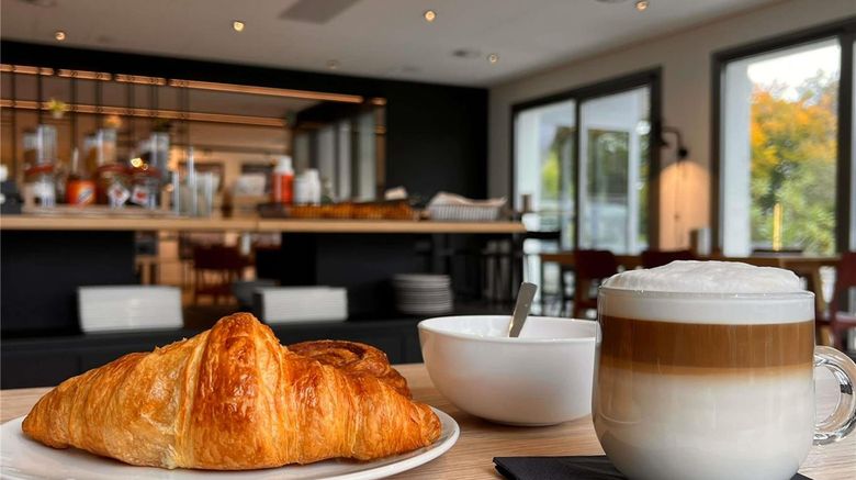 <b>Ibis Fribourg Restaurant</b>. Images powered by <a href="https://iceportal.shijigroup.com/" title="IcePortal" target="_blank">IcePortal</a>.