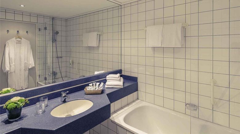 <b>Mercure Hotel Trier Porta Nigra Room</b>. Images powered by <a href="https://iceportal.shijigroup.com/" title="IcePortal" target="_blank">IcePortal</a>.