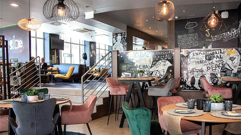 <b>Mercure Wien Westbahnhof Restaurant</b>. Images powered by <a href="https://iceportal.shijigroup.com/" title="IcePortal" target="_blank">IcePortal</a>.