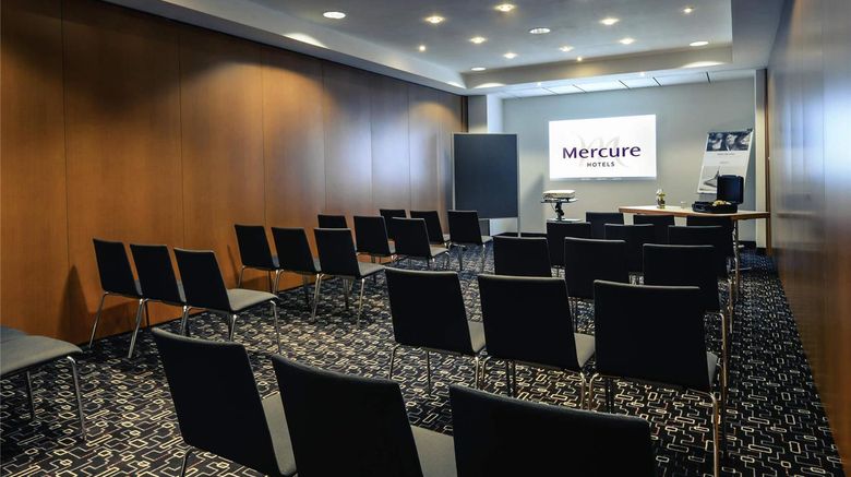 <b>Mercure Wien Westbahnhof Meeting</b>. Images powered by <a href="https://iceportal.shijigroup.com/" title="IcePortal" target="_blank">IcePortal</a>.