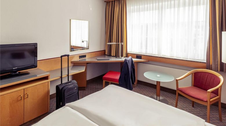 <b>Mercure Hotel Koeln City Friesenstrasse Room</b>. Images powered by <a href="https://iceportal.shijigroup.com/" title="IcePortal" target="_blank">IcePortal</a>.