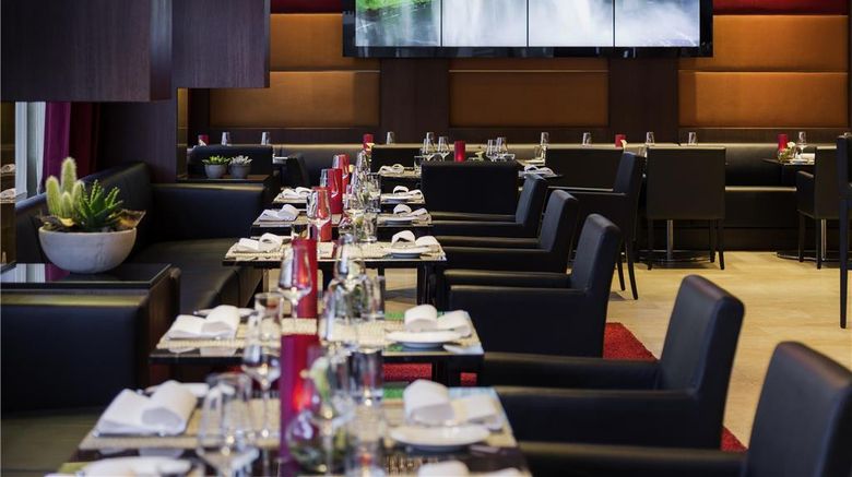 <b>Pullman Cologne Restaurant</b>. Images powered by <a href="https://iceportal.shijigroup.com/" title="IcePortal" target="_blank">IcePortal</a>.