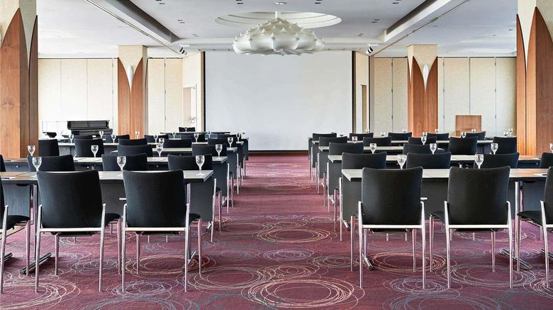 <b>Pullman Cologne Meeting</b>. Images powered by <a href="https://iceportal.shijigroup.com/" title="IcePortal" target="_blank">IcePortal</a>.