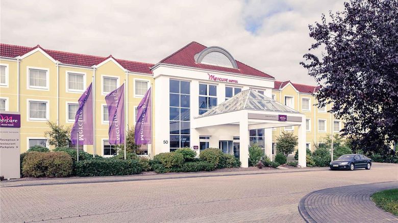<b>Mercure Hotel Ratingen Exterior</b>. Images powered by <a href="https://iceportal.shijigroup.com/" title="IcePortal" target="_blank">IcePortal</a>.