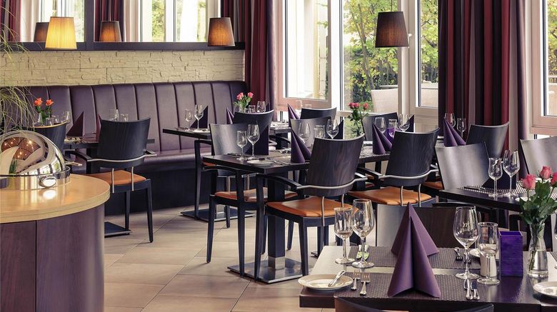 <b>Mercure Hotel Ratingen Restaurant</b>. Images powered by <a href="https://iceportal.shijigroup.com/" title="IcePortal" target="_blank">IcePortal</a>.