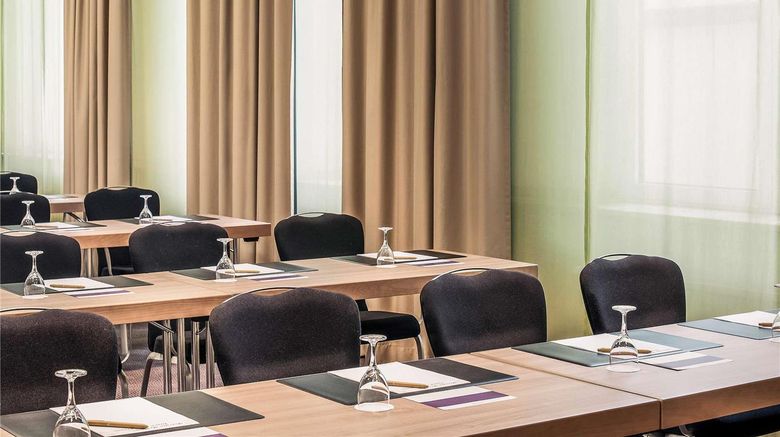 <b>Mercure Hotel Duesseldorf City Center Meeting</b>. Images powered by <a href="https://iceportal.shijigroup.com/" title="IcePortal" target="_blank">IcePortal</a>.