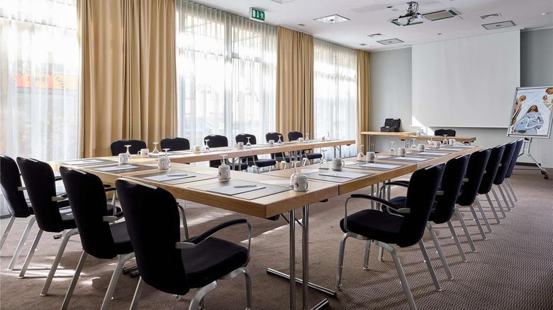 <b>Mercure Hotel Duesseldorf City Center Meeting</b>. Images powered by <a href="https://iceportal.shijigroup.com/" title="IcePortal" target="_blank">IcePortal</a>.
