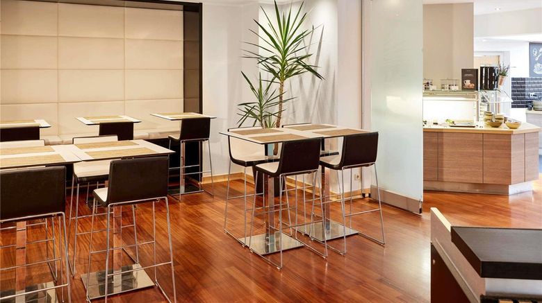 <b>Mercure Hotel Duesseldorf City Center Meeting</b>. Images powered by <a href="https://iceportal.shijigroup.com/" title="IcePortal" target="_blank">IcePortal</a>.