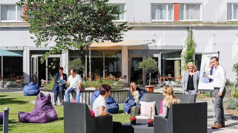 <b>Novotel Erlangen Meeting</b>. Images powered by <a href="https://iceportal.shijigroup.com/" title="IcePortal" target="_blank">IcePortal</a>.