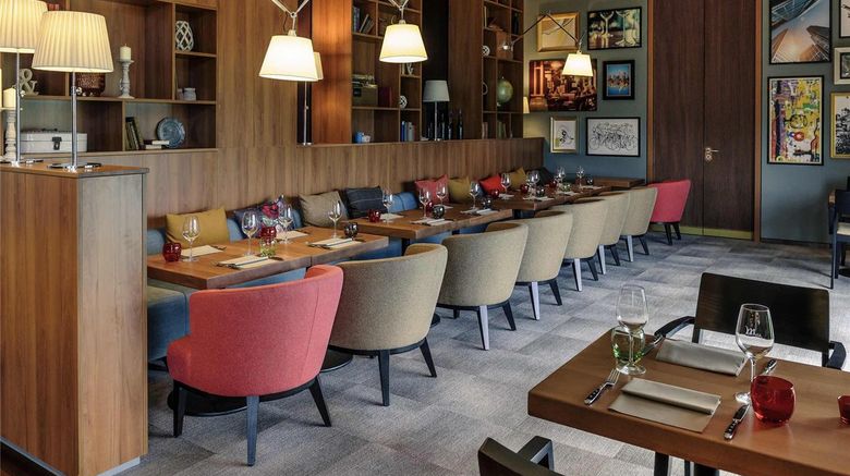 <b>Mercure Eschborn Franfurt Helfmann-Park Restaurant</b>. Images powered by <a href="https://iceportal.shijigroup.com/" title="IcePortal" target="_blank">IcePortal</a>.