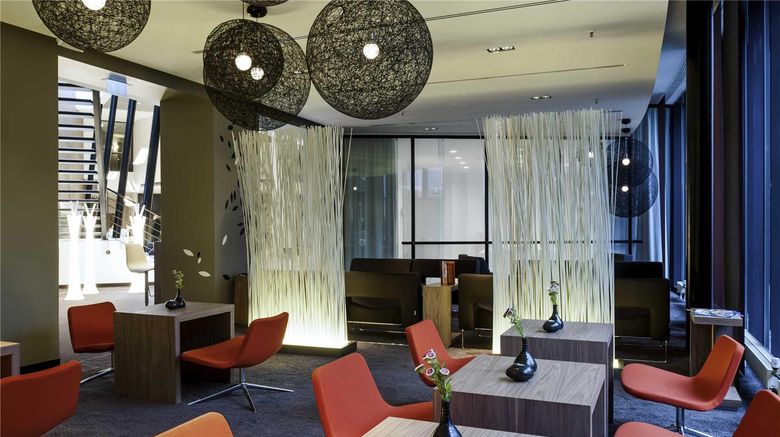 <b>Novotel Hannover Restaurant</b>. Images powered by <a href="https://iceportal.shijigroup.com/" title="IcePortal" target="_blank">IcePortal</a>.