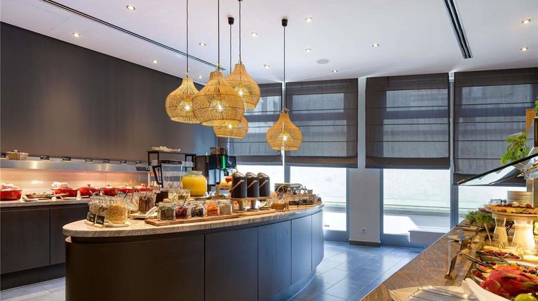 <b>Mercure Hannover Mitte Restaurant</b>. Images powered by <a href="https://iceportal.shijigroup.com/" title="IcePortal" target="_blank">IcePortal</a>.