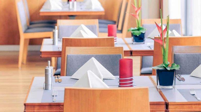 <b>Mercure Hotel Mannheim am Rathaus Restaurant</b>. Images powered by <a href="https://iceportal.shijigroup.com/" title="IcePortal" target="_blank">IcePortal</a>.