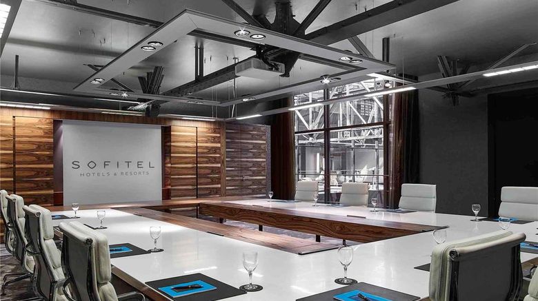 <b>Sofitel Munich Bayerpost Meeting</b>. Images powered by <a href="https://iceportal.shijigroup.com/" title="IcePortal" target="_blank">IcePortal</a>.