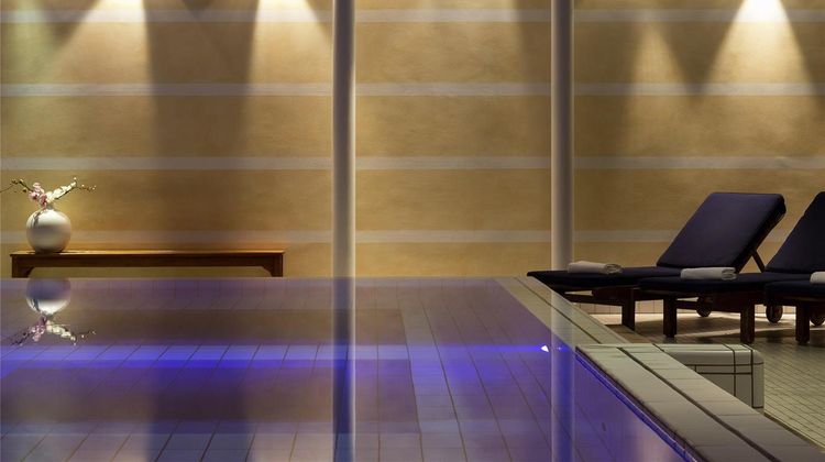 Novotel Convention & Wellness Roissy CDG Pool