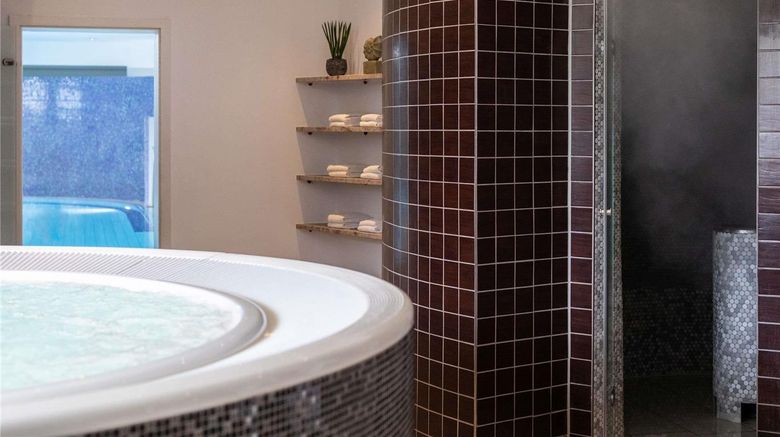 <b>Pullman Stuttgart Fontana Spa</b>. Images powered by <a href="https://iceportal.shijigroup.com/" title="IcePortal" target="_blank">IcePortal</a>.