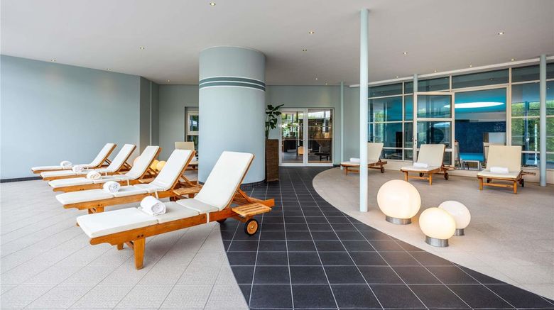 <b>Pullman Stuttgart Fontana Pool</b>. Images powered by <a href="https://iceportal.shijigroup.com/" title="IcePortal" target="_blank">IcePortal</a>.