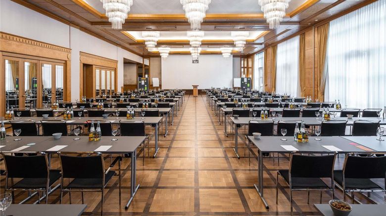 <b>Pullman Stuttgart Fontana Meeting</b>. Images powered by <a href="https://iceportal.shijigroup.com/" title="IcePortal" target="_blank">IcePortal</a>.
