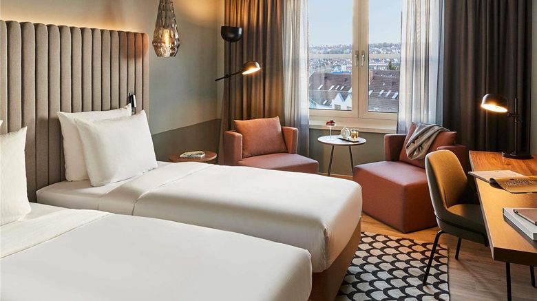 <b>Pullman Stuttgart Fontana Room</b>. Images powered by <a href="https://iceportal.shijigroup.com/" title="IcePortal" target="_blank">IcePortal</a>.