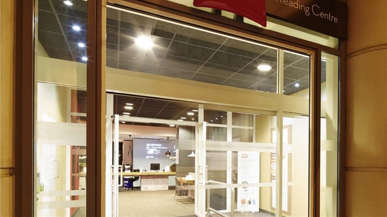 <b>Ibis Reading Centre Exterior</b>. Images powered by <a href="https://iceportal.shijigroup.com/" title="IcePortal" target="_blank">IcePortal</a>.