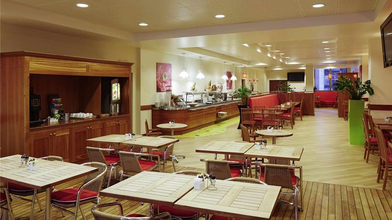 <b>Ibis Reading Centre Restaurant</b>. Images powered by <a href="https://iceportal.shijigroup.com/" title="IcePortal" target="_blank">IcePortal</a>.