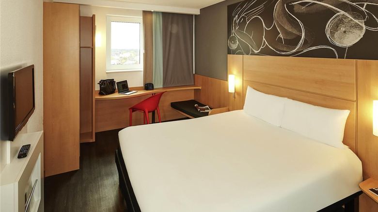 <b>Ibis Reading Centre Room</b>. Images powered by <a href="https://iceportal.shijigroup.com/" title="IcePortal" target="_blank">IcePortal</a>.