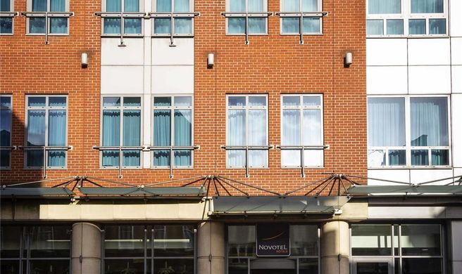 Novotel Reading Centre Exterior