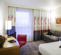 Novotel Reading Centre Room