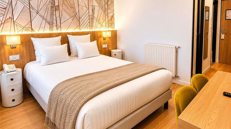 Mercure Lourdes Imperial Room