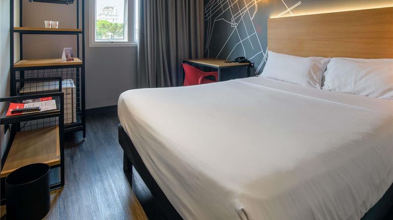 <b>Ibis Curitiba Batel Room</b>. Images powered by <a href="https://iceportal.shijigroup.com/" title="IcePortal" target="_blank">IcePortal</a>.