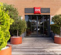 Ibis Madrid Tresaguas Exterior