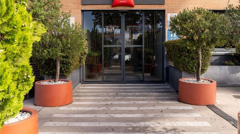 <b>Ibis Madrid Tresaguas Exterior</b>. Images powered by <a href="https://iceportal.shijigroup.com/" title="IcePortal" target="_blank">IcePortal</a>.