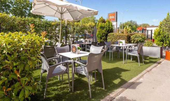 Ibis Madrid Tresaguas Exterior