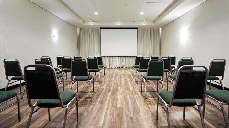Ibis Betim Contagem Exterior