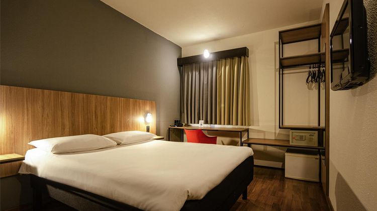 Ibis Betim Contagem Room