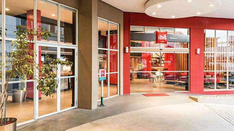 Ibis Blumenau Exterior