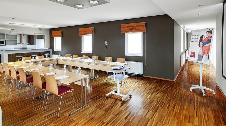 <b>Ibis Praha Old Town Meeting</b>. Images powered by <a href="https://iceportal.shijigroup.com/" title="IcePortal" target="_blank">IcePortal</a>.